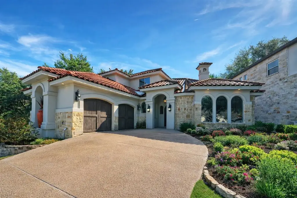 408 Hazeltine Drive, Lakeway