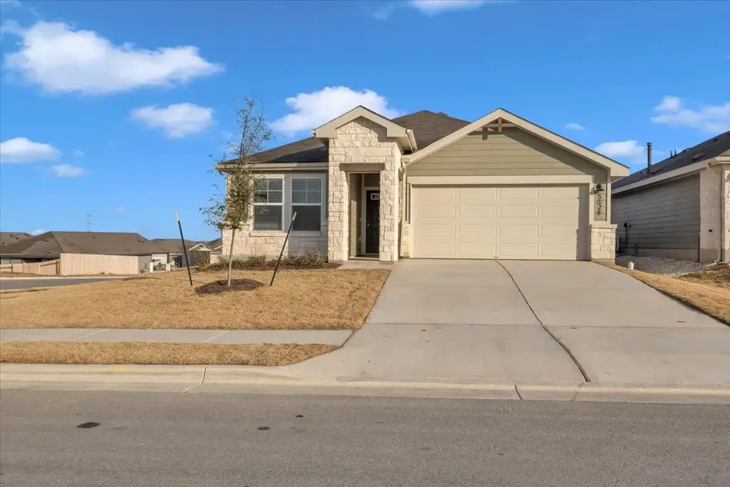 5028 Hazelnut Lane, Del Valle