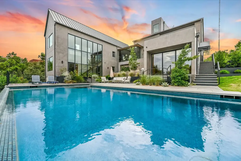 2405 Deer Pass, Austin