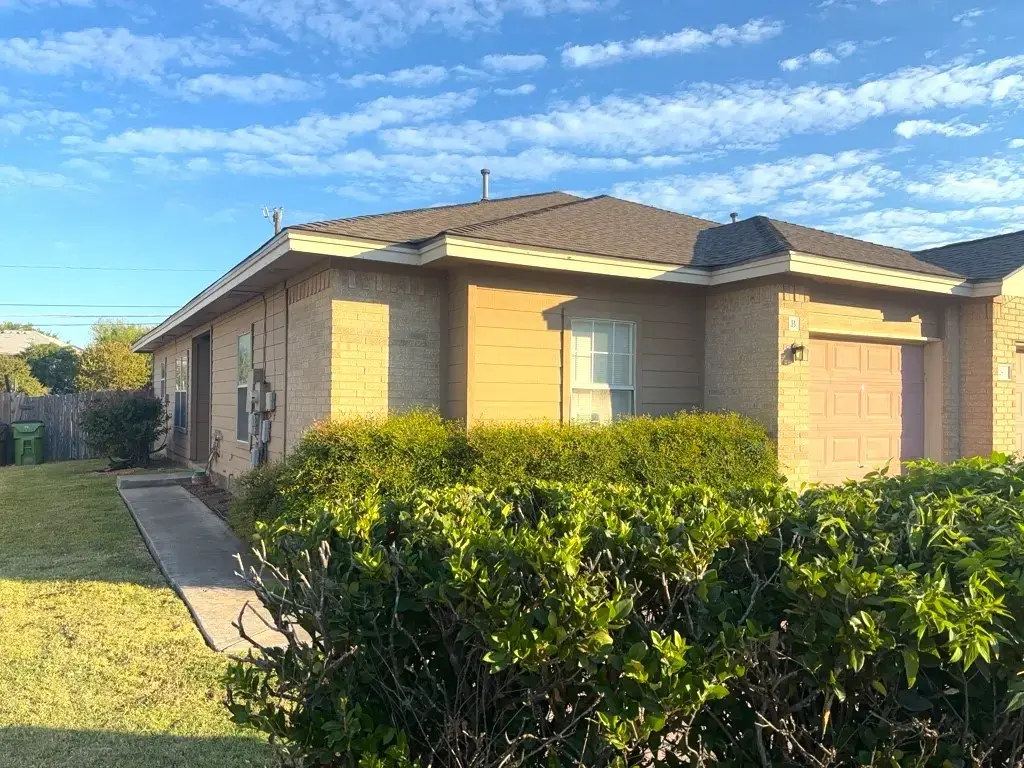 2869 Southampton Way B, Round Rock