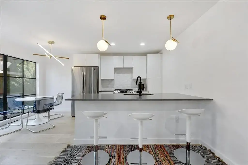 400 E 30th Street 204, Austin