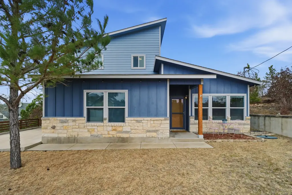 104 Kahalulu Drive, Bastrop