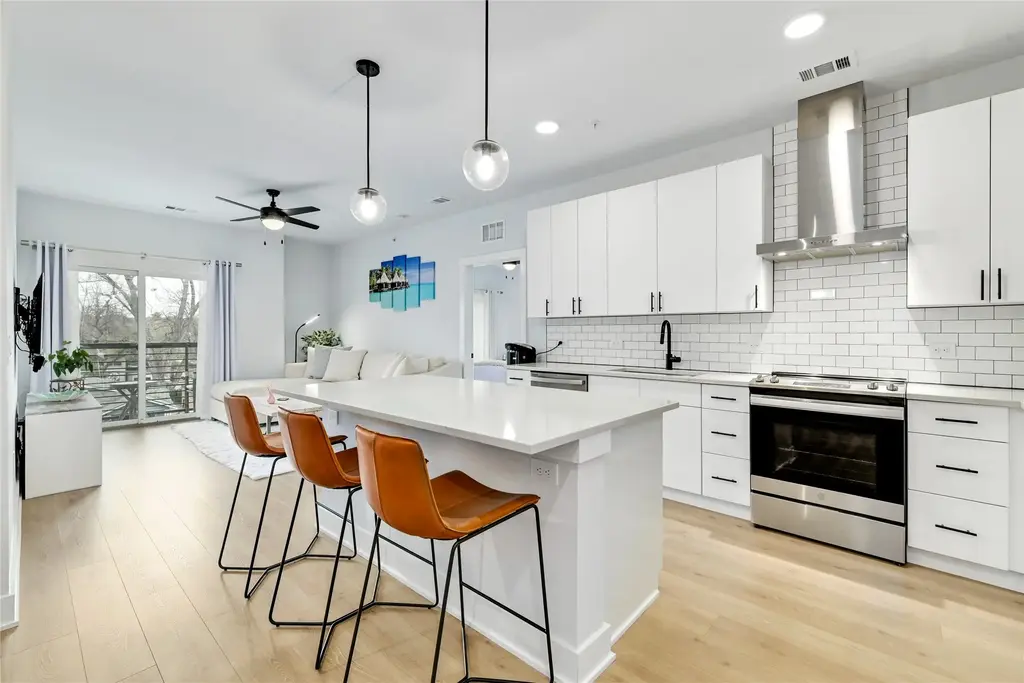 3101 Govalle Avenue 301, Austin