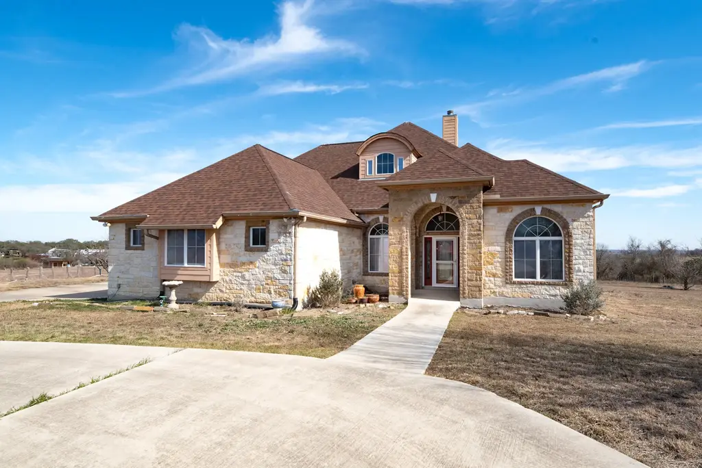 6016 Fm 2720, Maxwell