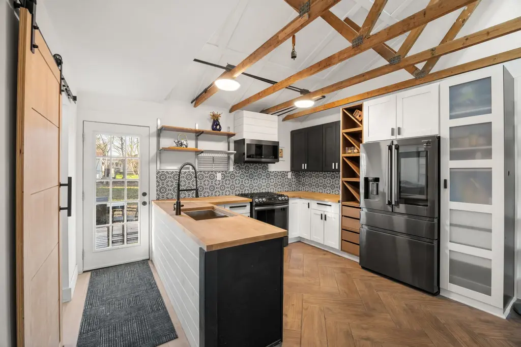 6904 Cherry Meadow Drive, Austin