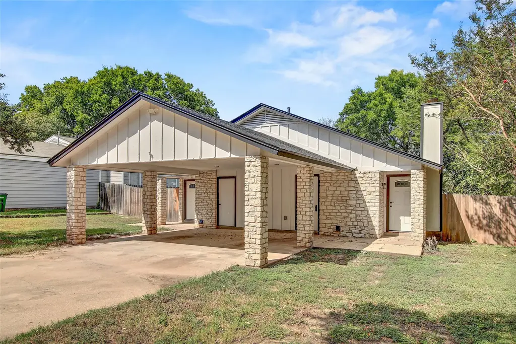 902 King Albert Street B, Austin
