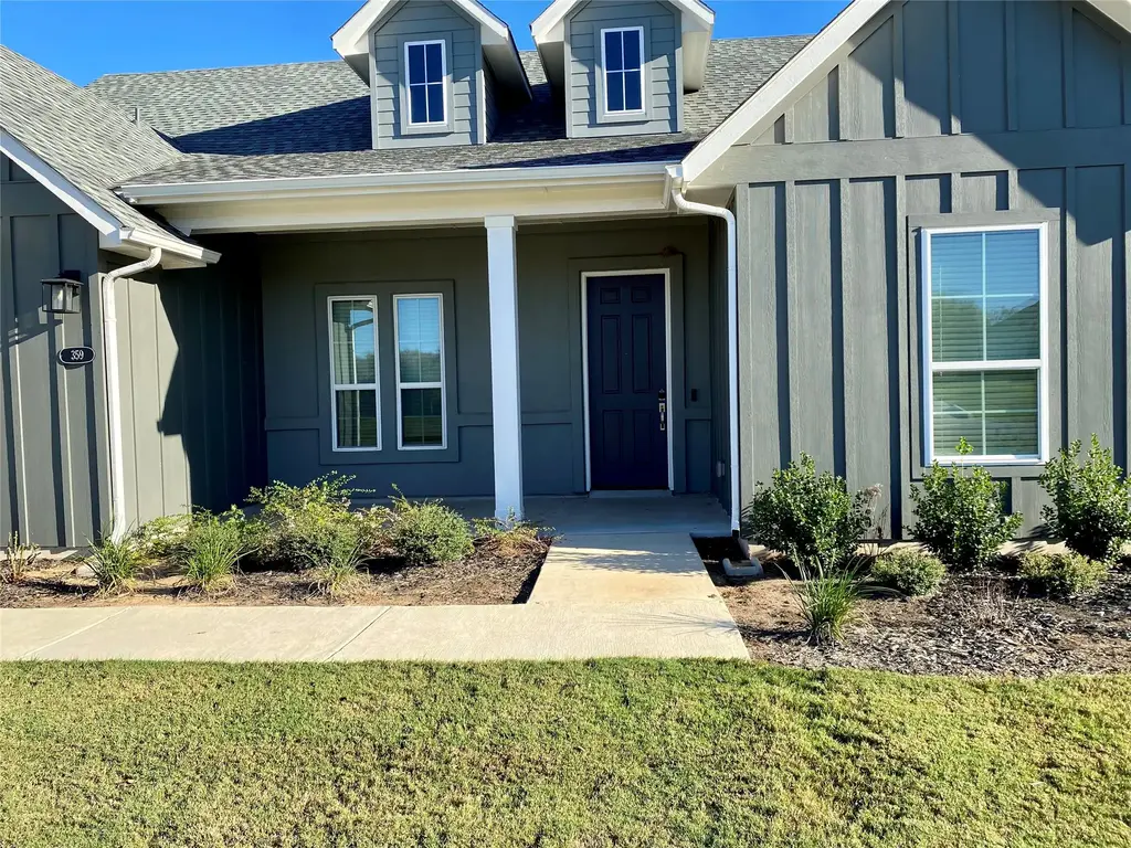 359 Raptor Beak Way, Cedar Creek