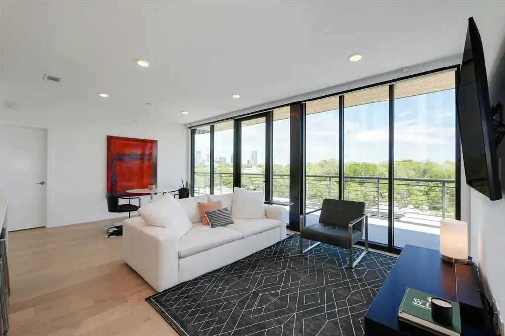 1600 S 1st Street 403, Austin