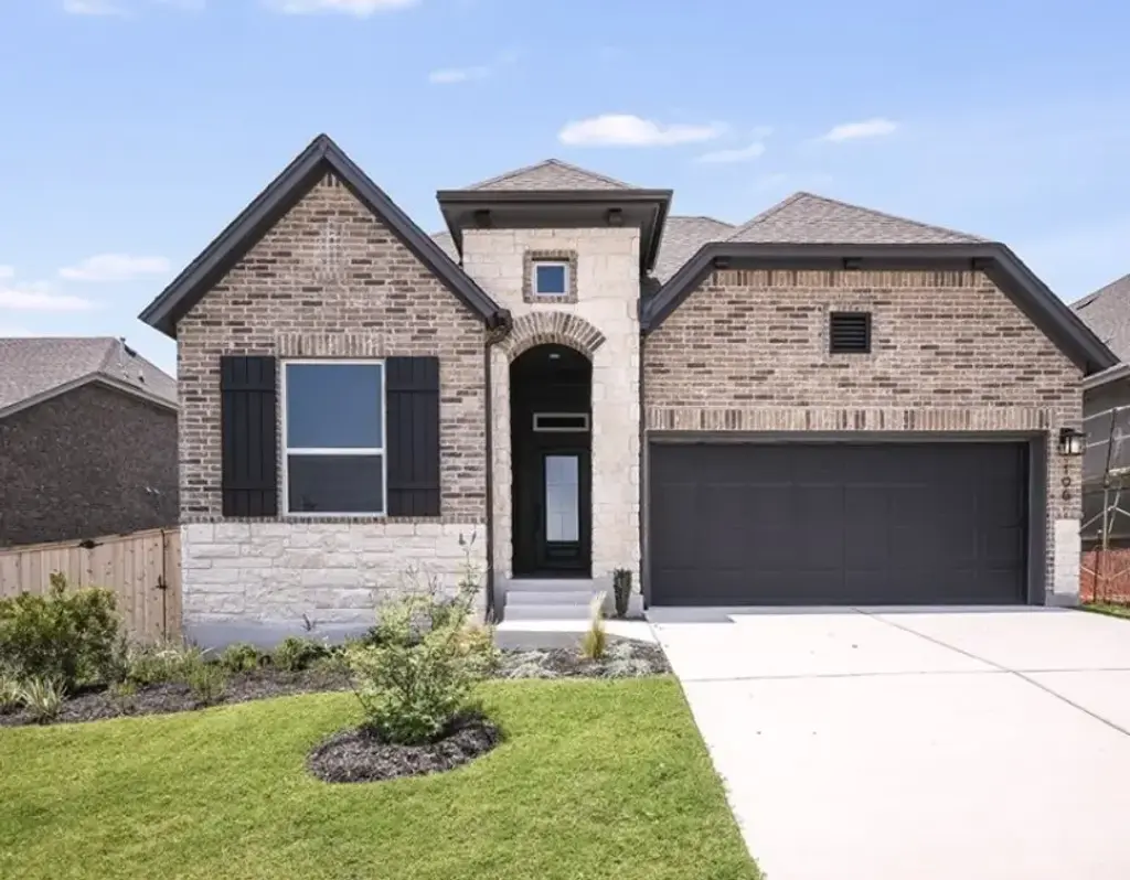 196 Cibolo Creek Loop, Bastrop