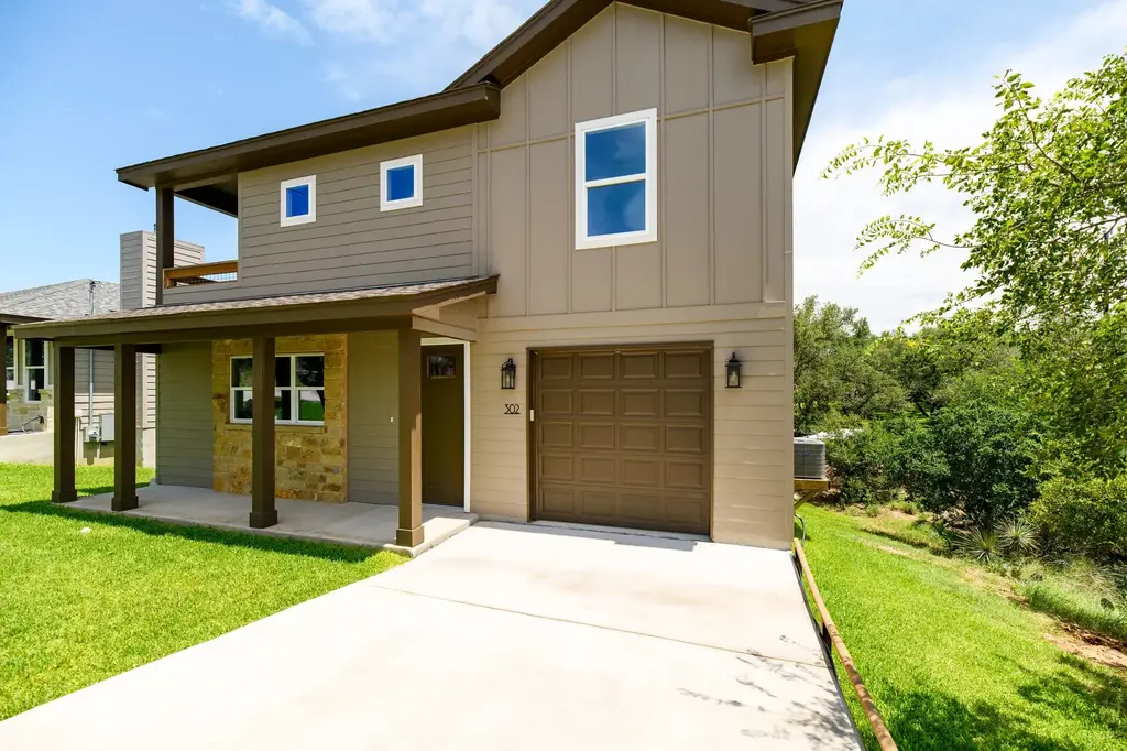 302 Castlehigh Drive, Granite Shoals