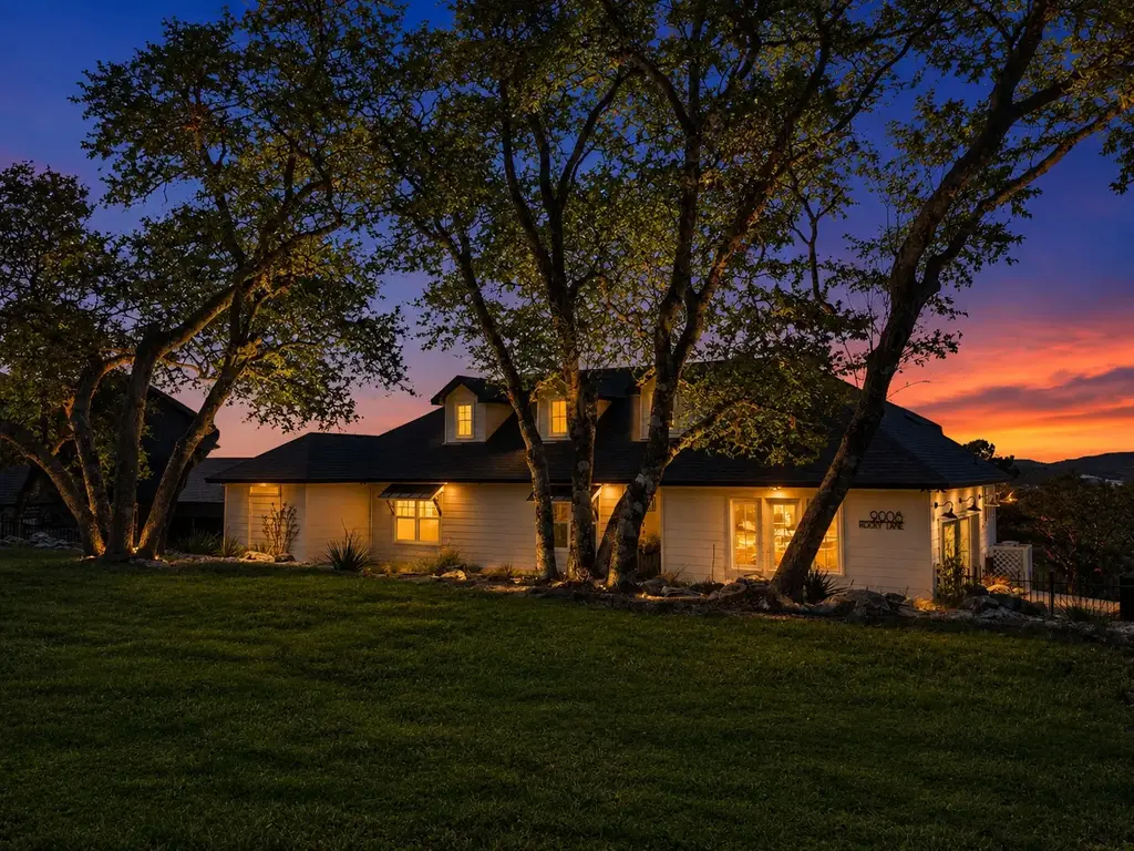 9008 Hobby Lane, Jonestown