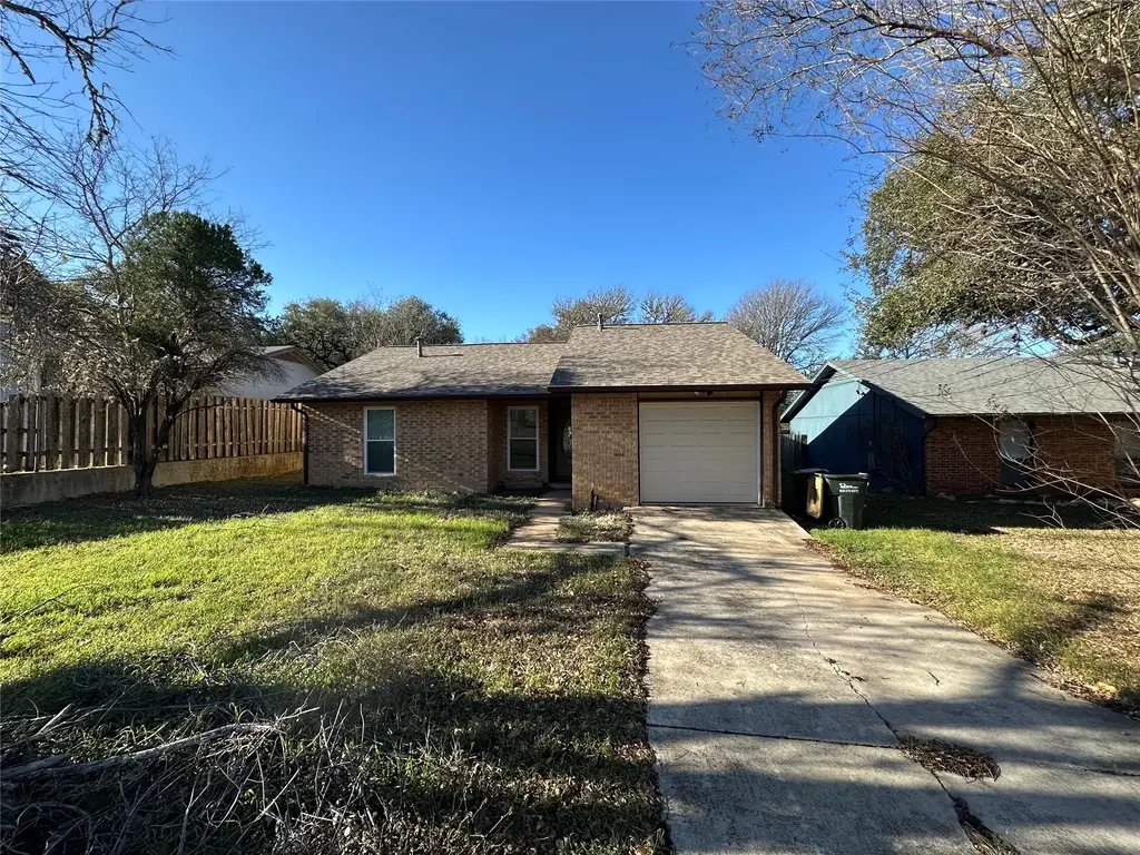 2025 Castle Gate Circle, San Marcos