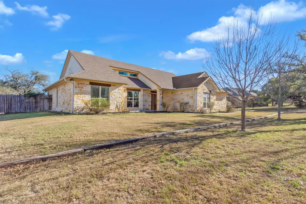 329 Sunrise Hills, Lampasas