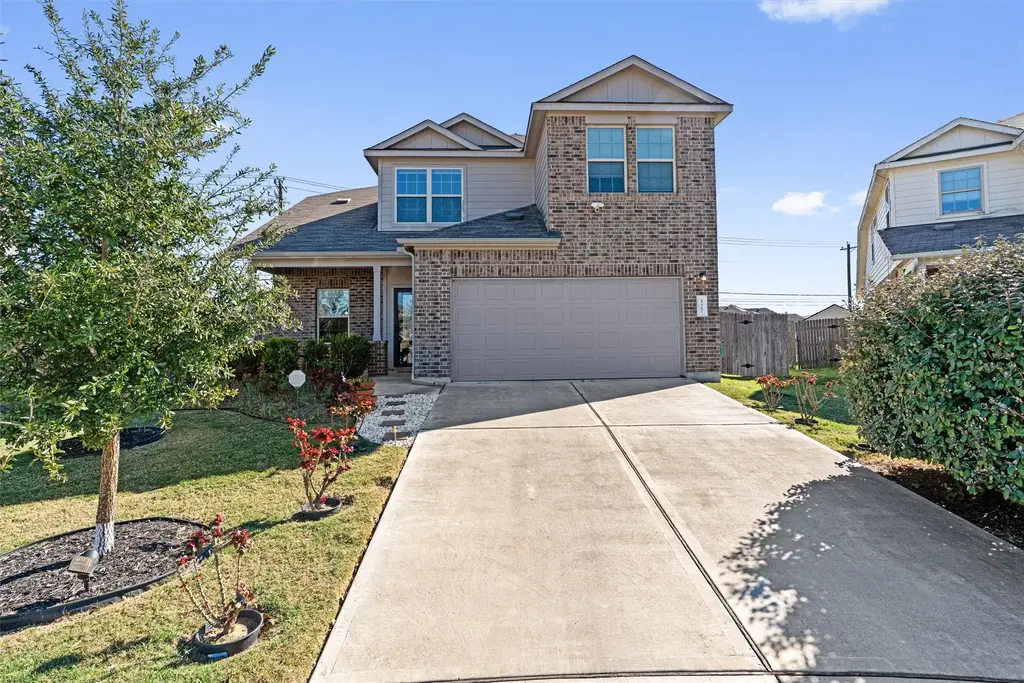 327 Andesite Trail, Buda