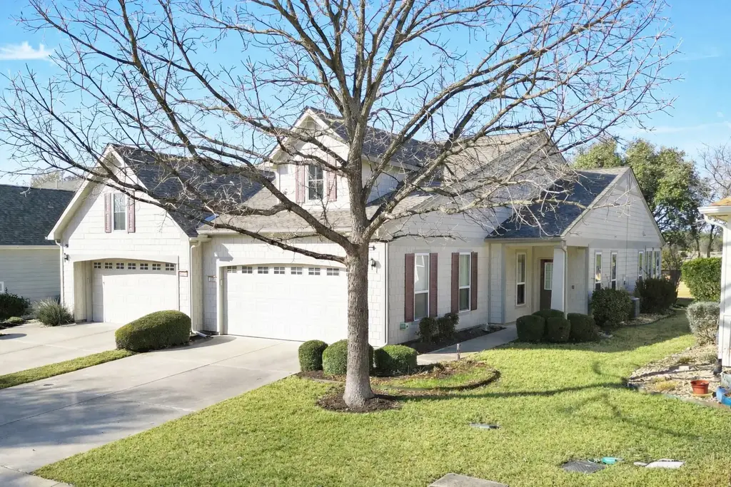 235 Bonham Loop, Georgetown