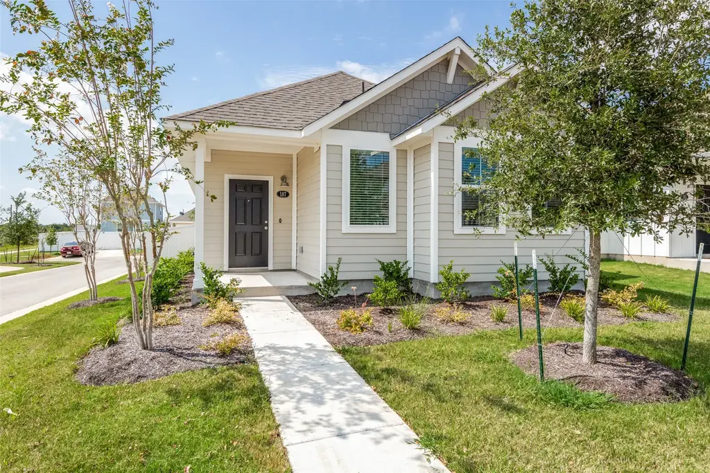 187 Tillage Road, Elgin