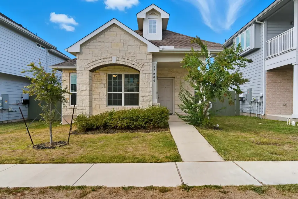 17200 Adoro Drive, Manor