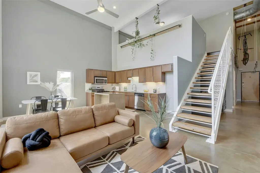 1601 E Cesar Chavez Street 201, Austin