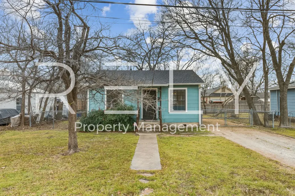 933 E 56 1/2 Street, Austin