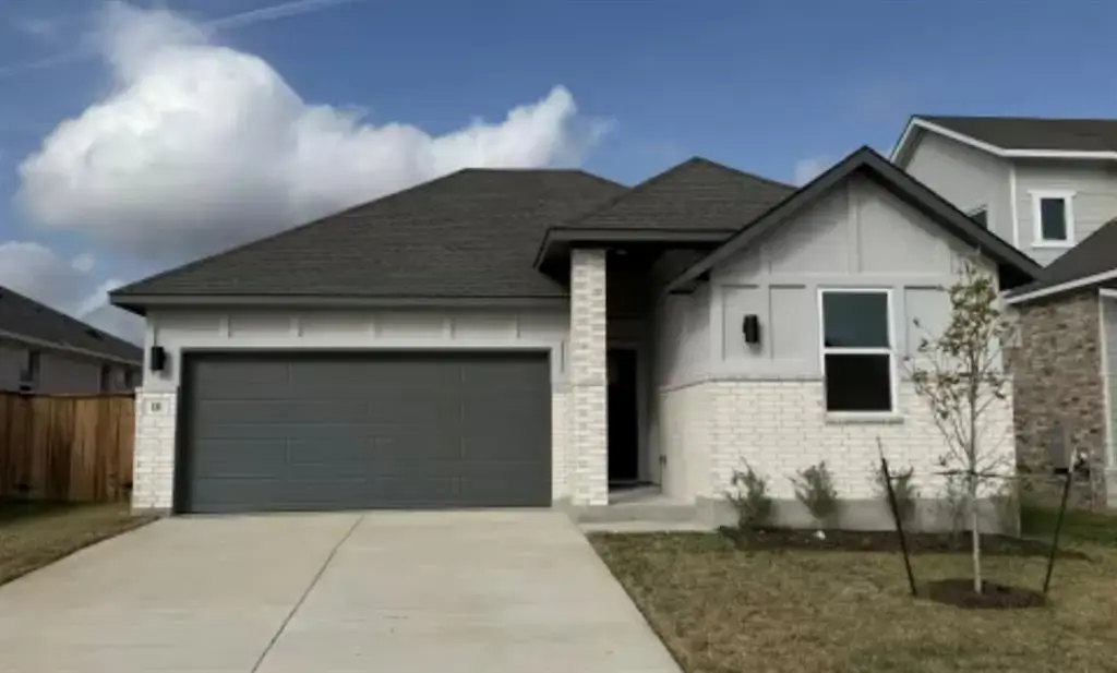 131 Sincere Drive, Kyle