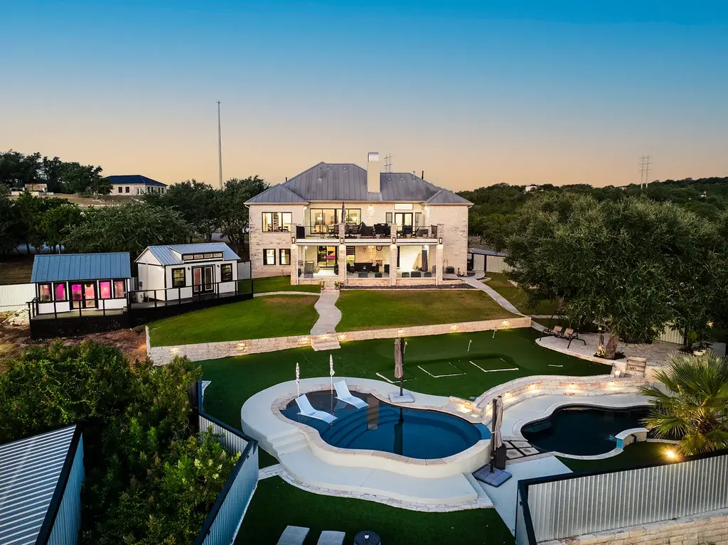 20516 Queen Bee Lane, Spicewood