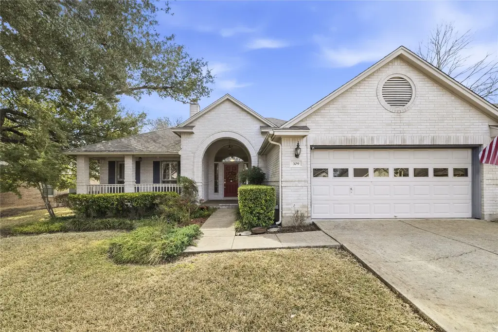 309 Heritage Hills Drive, Fredericksburg