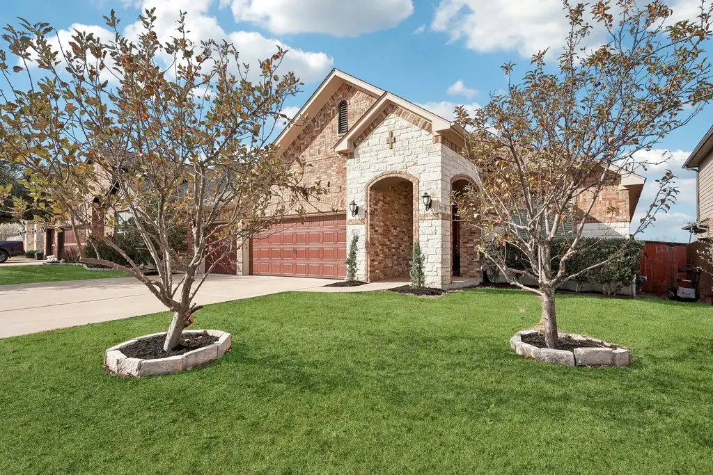 2421 Shumard Bluff Drive, Leander