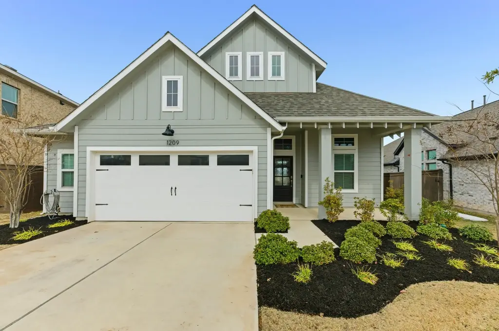 1209 Bluewood Bend, Leander