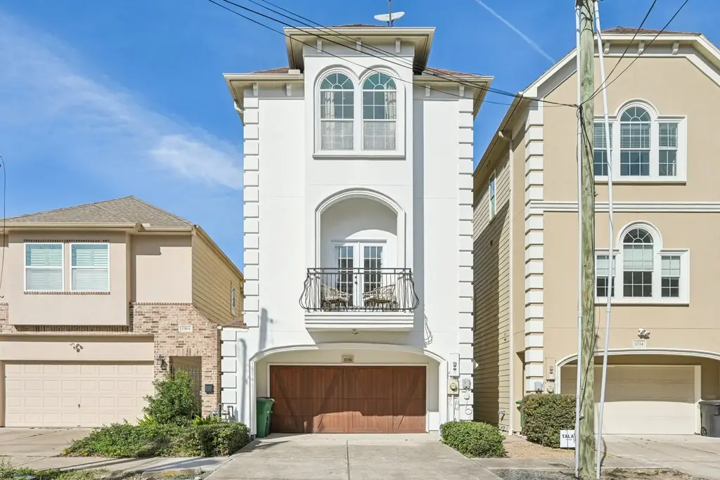 5736 Petty Street, Houston