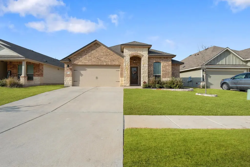1636 T H Johnson Drive, Taylor