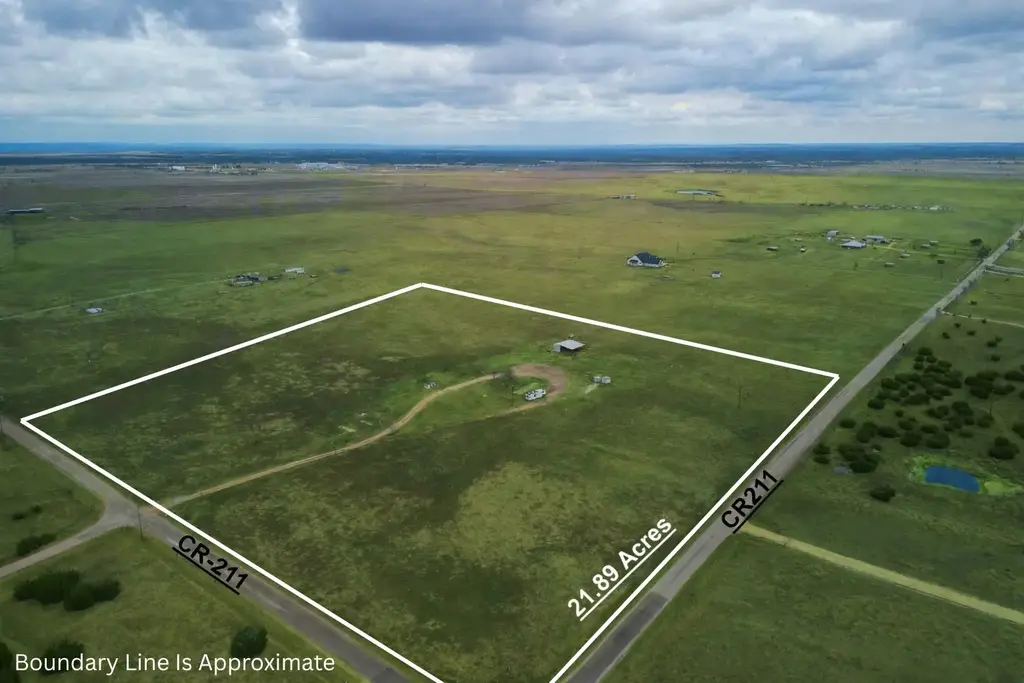 3205 County Road 211, Bertram