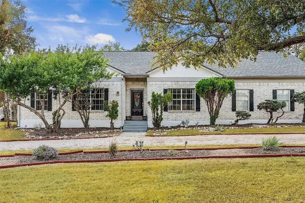 107 Patricia Road, Georgetown