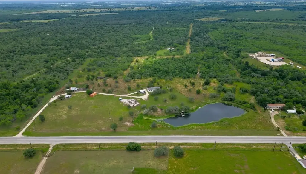 2387 State Highway 304, Gonzales