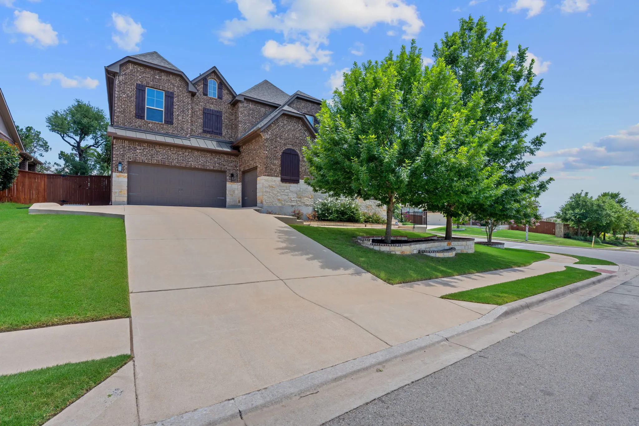 Photo of Listing #3500331