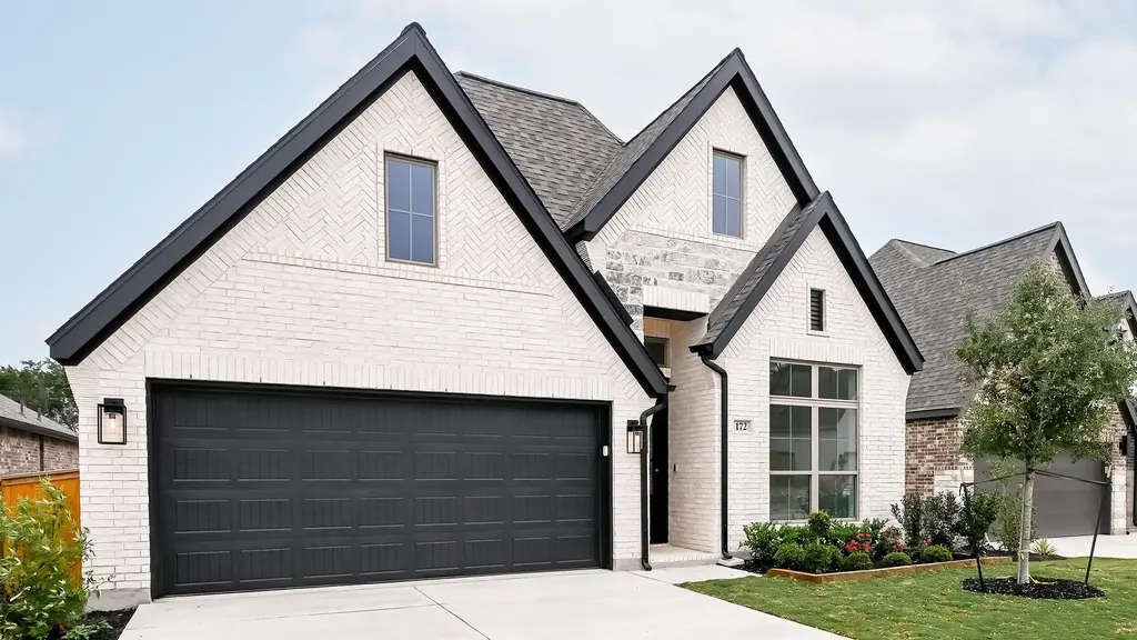 172 High Rock Pass, Kyle