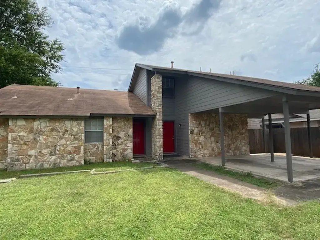 2213 Singletree Avenue B, Austin