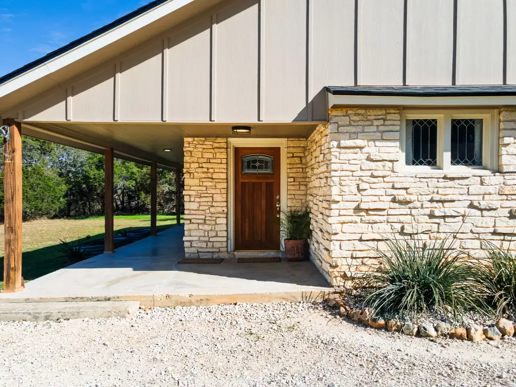 2742 County Road 111, Lampasas