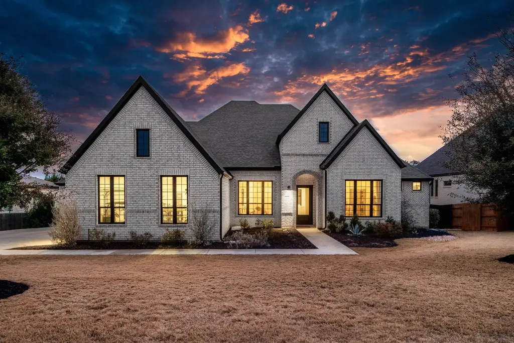 734 Bridge Water Loop, Dripping Springs