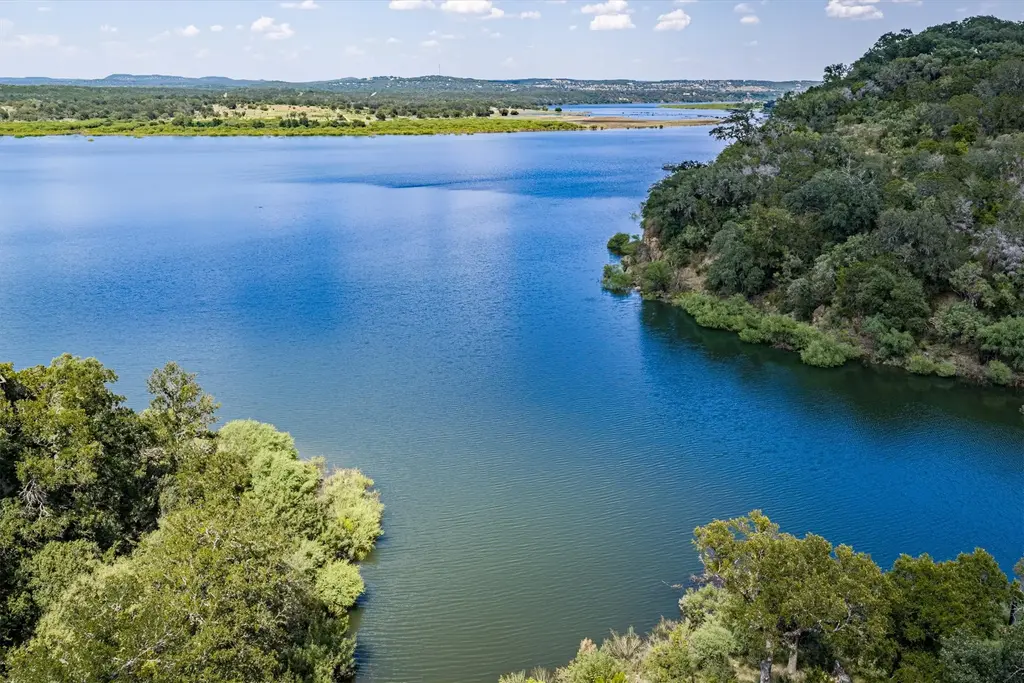 106 Center Cove Ii Loop, Spicewood