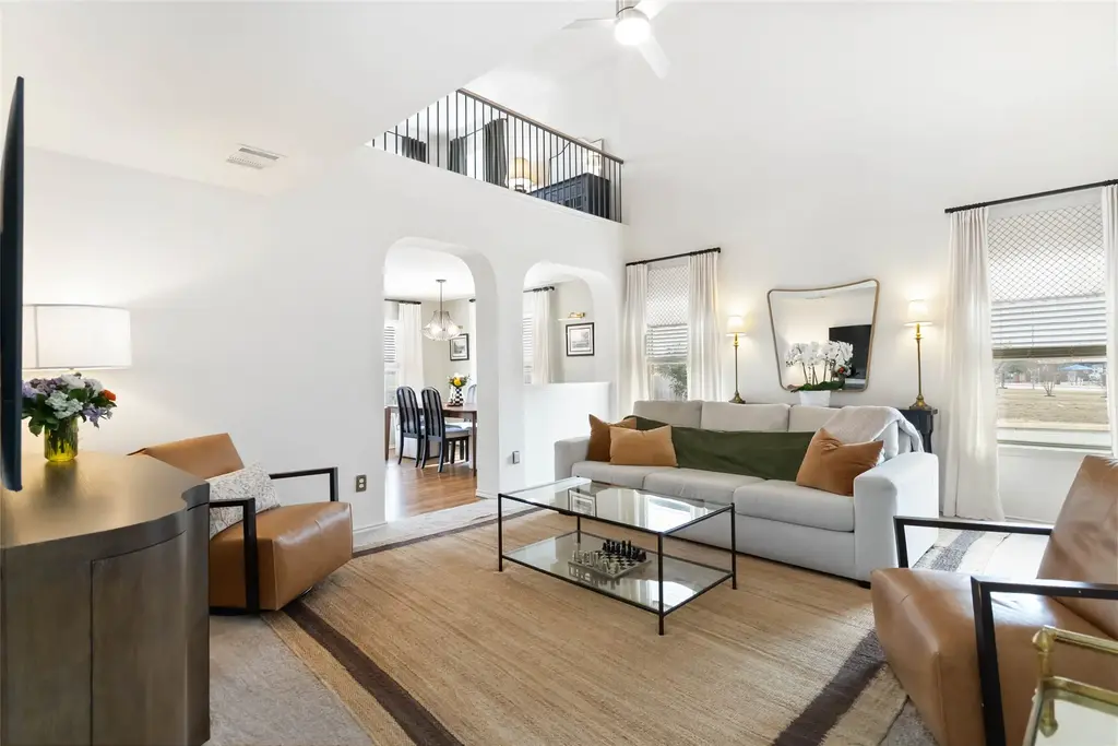12301 Dwight Eisenhower Street, Manor