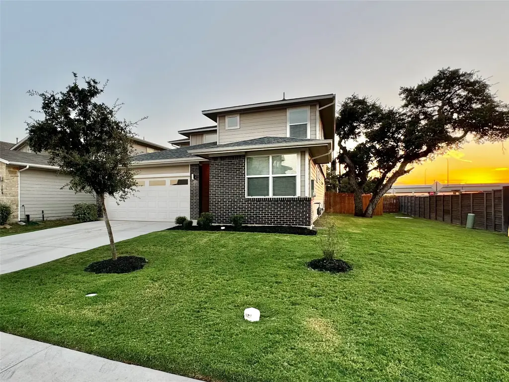 100 Geminiflora Bend, Leander