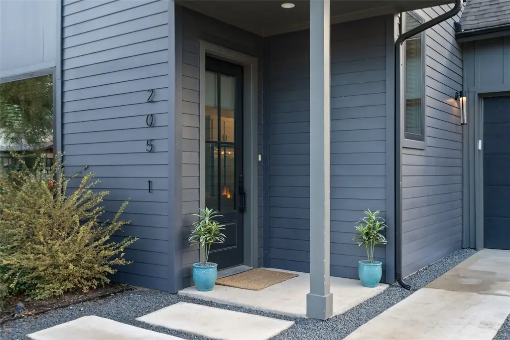 205 W Croslin Street 1, Austin