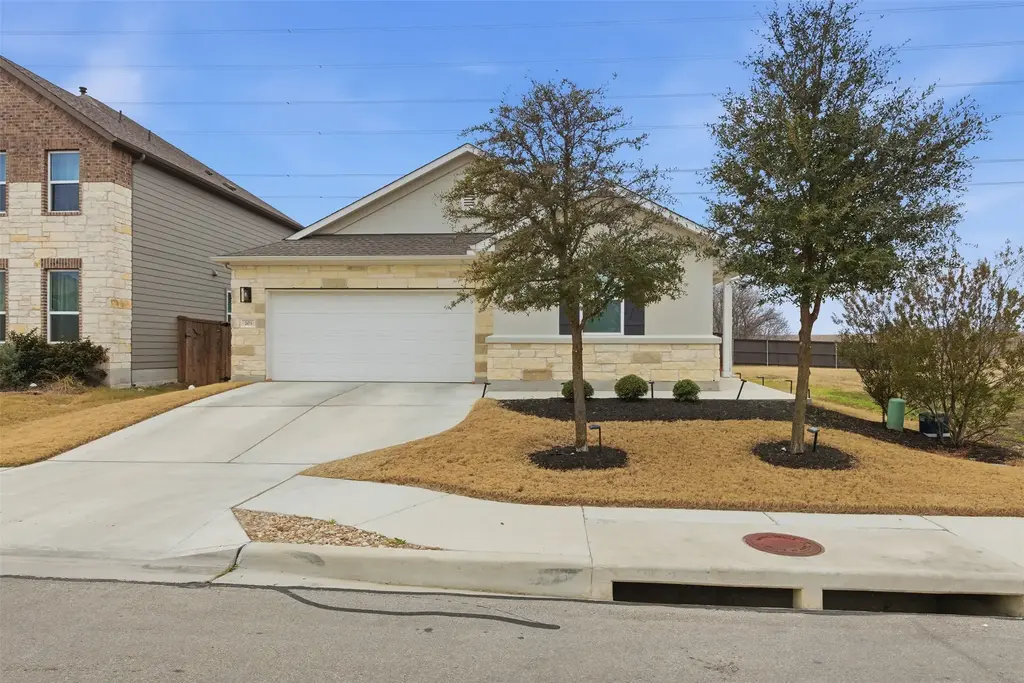 203 Stinchcomb Road, Hutto