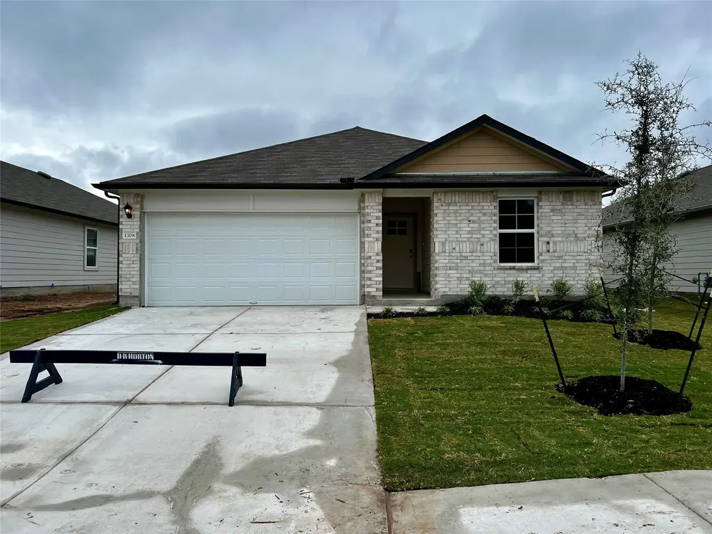1308 Camden Lane, Lockhart