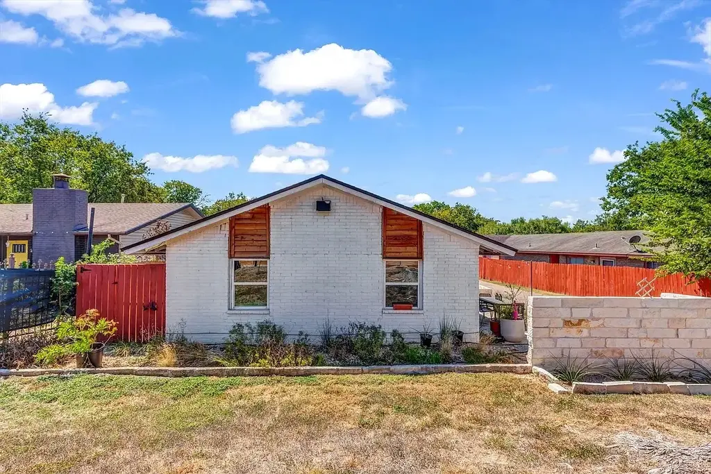 2307 Teri Road, Austin