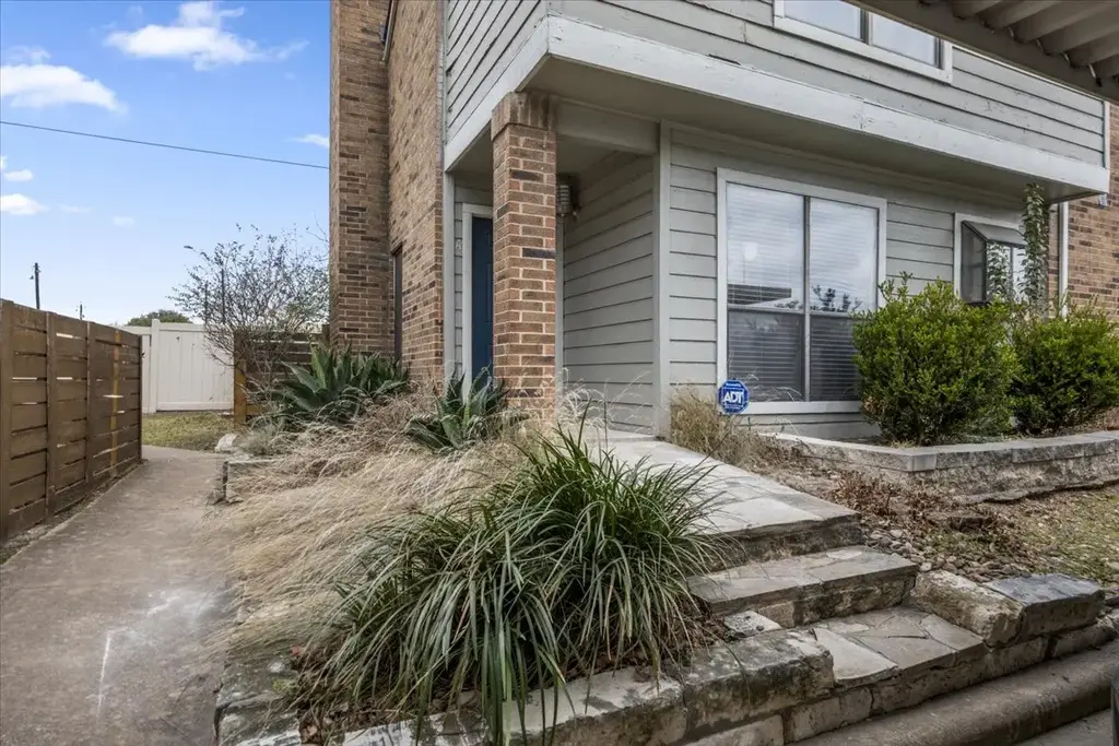 2018 W Rundberg Lane 9a, Austin