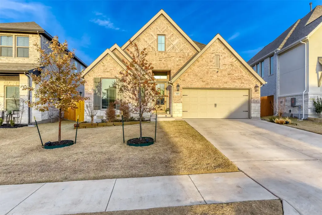 345 Prickly Poppy Loop, Kyle