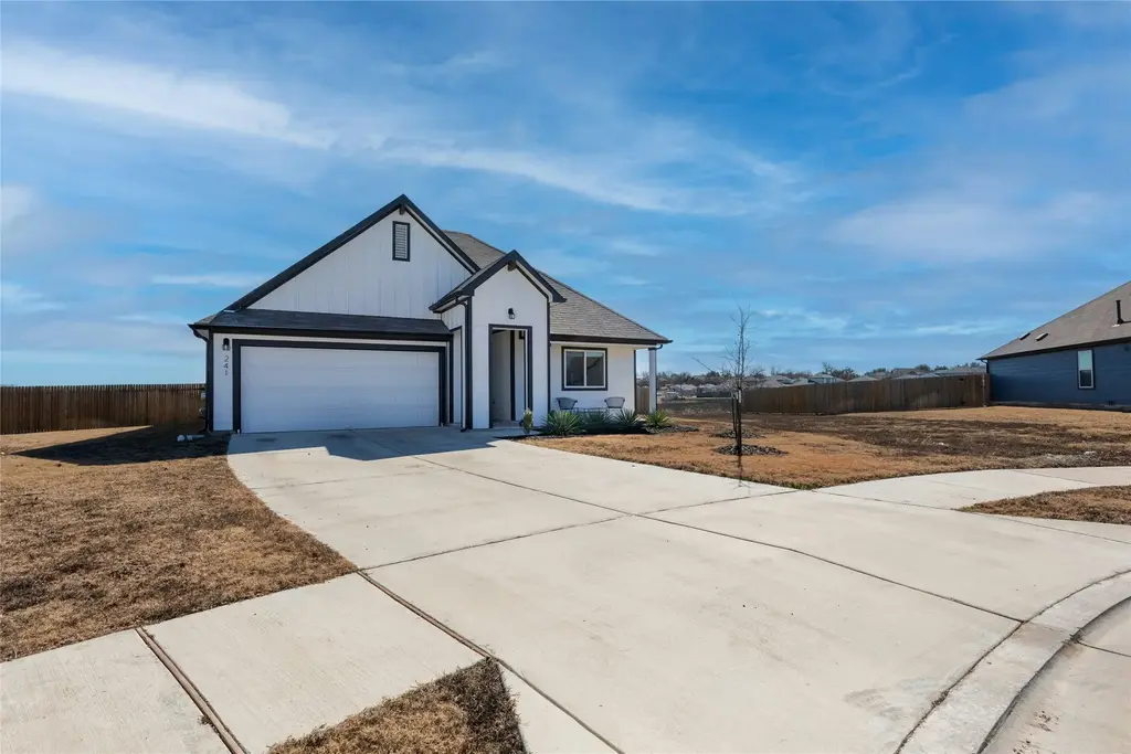 241 Sweetwater Creek Lane, Hutto