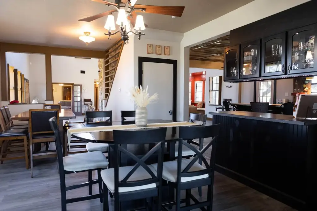 1901 Harmon Hills Road A, Dripping Springs