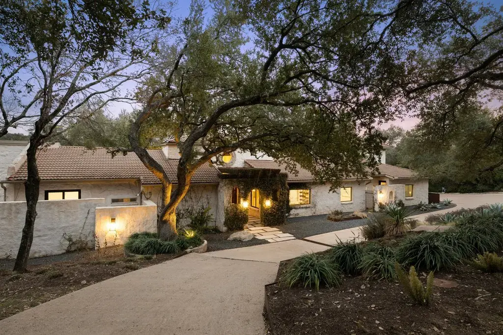 11 Ehrlich Road, Austin